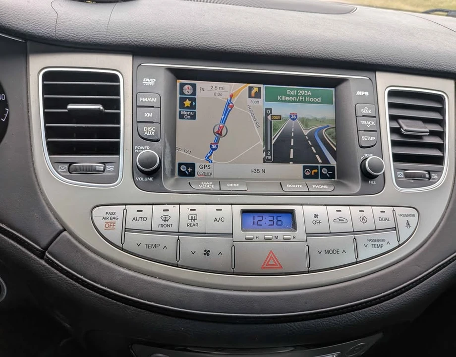 2013 Hyundai Genesis - Image 9 of 9