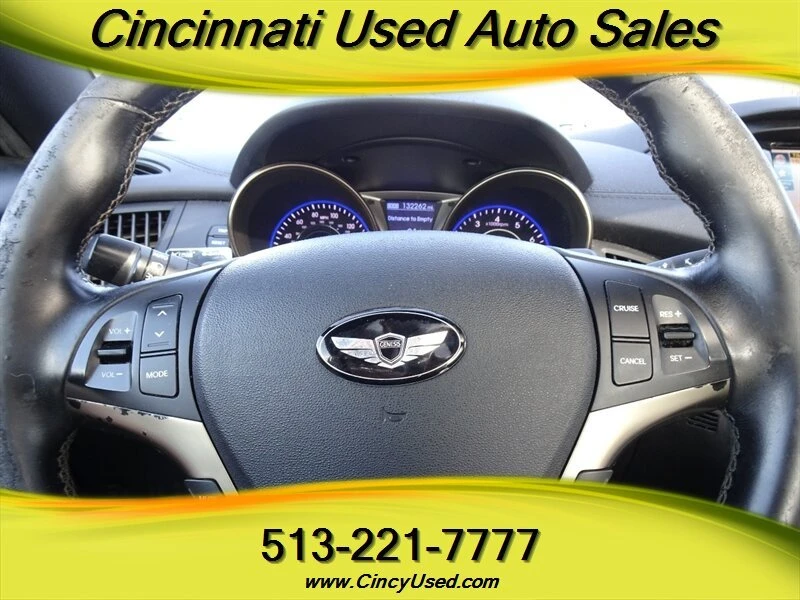 2013 Hyundai Genesis - Image 19 of 20