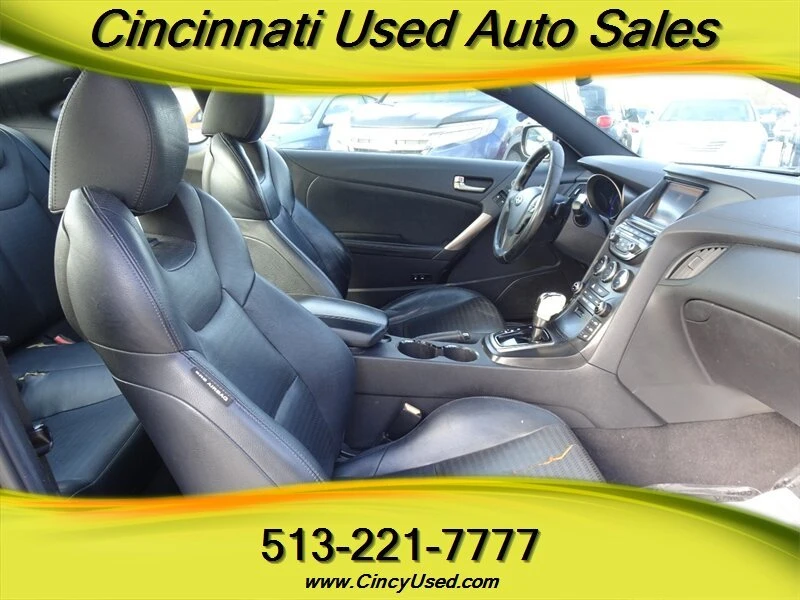 2013 Hyundai Genesis - Image 14 of 20