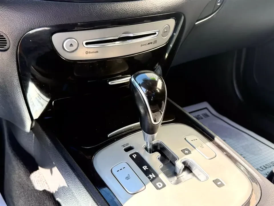 2013 Hyundai Genesis - Image 7 of 10