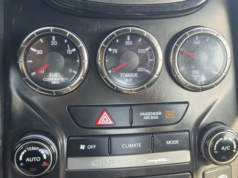 2013 Hyundai Genesis Coupe - Image 15 of 19