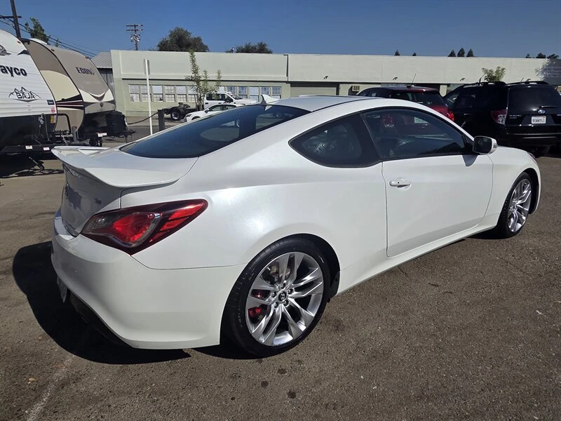 2013 Hyundai Genesis Coupe - Image 4 of 19