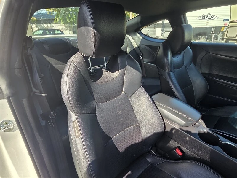 2013 Hyundai Genesis Coupe - Image 12 of 19