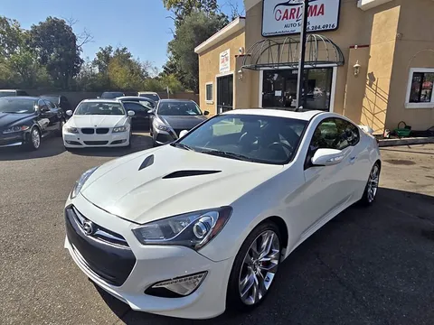 2013 Hyundai Genesis 3.8 Track