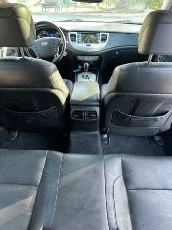2013 Hyundai Genesis - Image 10 of 11