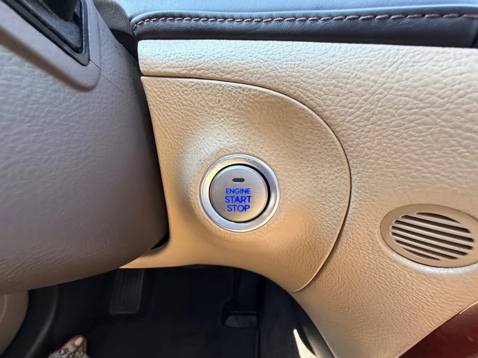 2013 Hyundai Genesis - Image 19 of 19