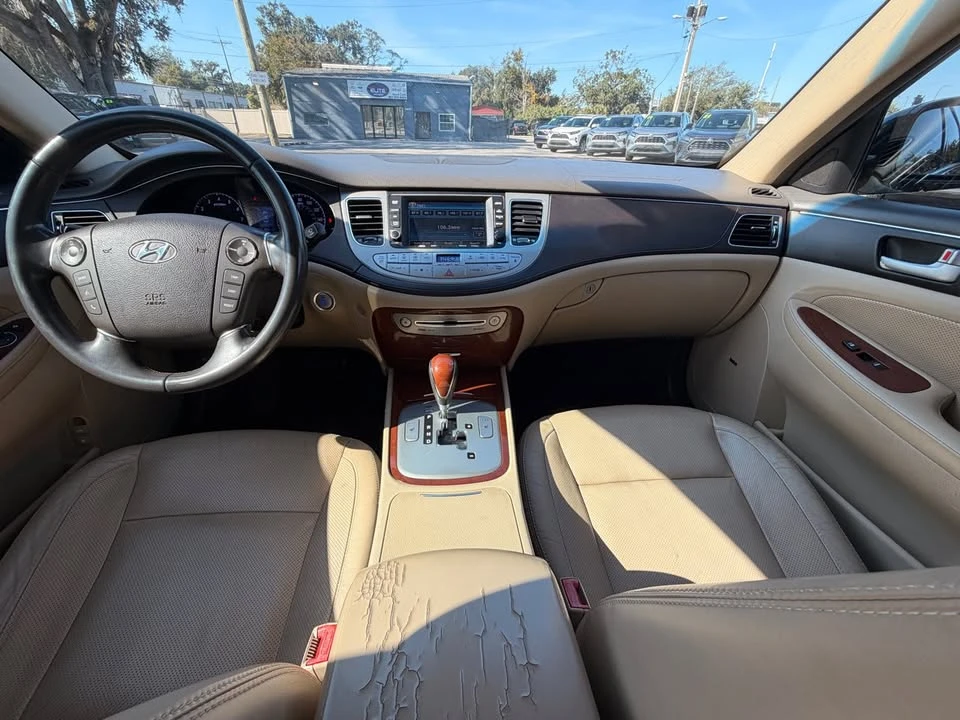 2013 Hyundai Genesis - Image 12 of 20