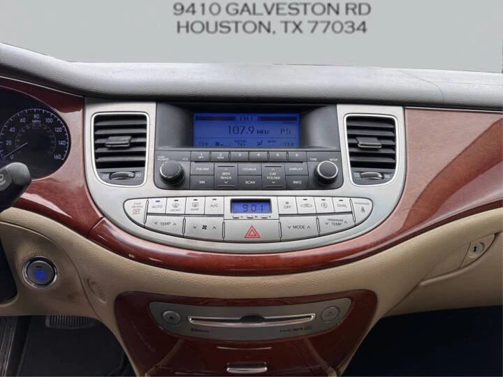 2013 Hyundai Genesis - Image 13 of 17
