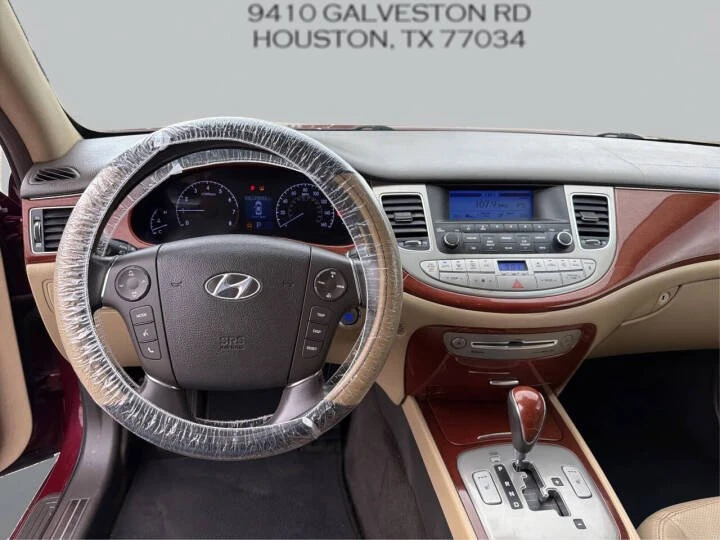 2013 Hyundai Genesis - Image 16 of 17