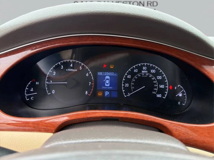 2013 Hyundai Genesis - Image 14 of 17
