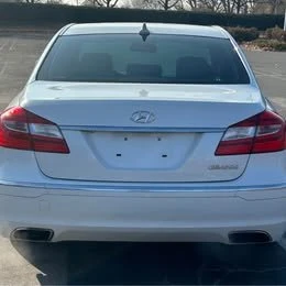 2013 Hyundai Genesis - Image 5 of 10