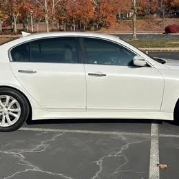 2013 Hyundai Genesis - Image 4 of 10