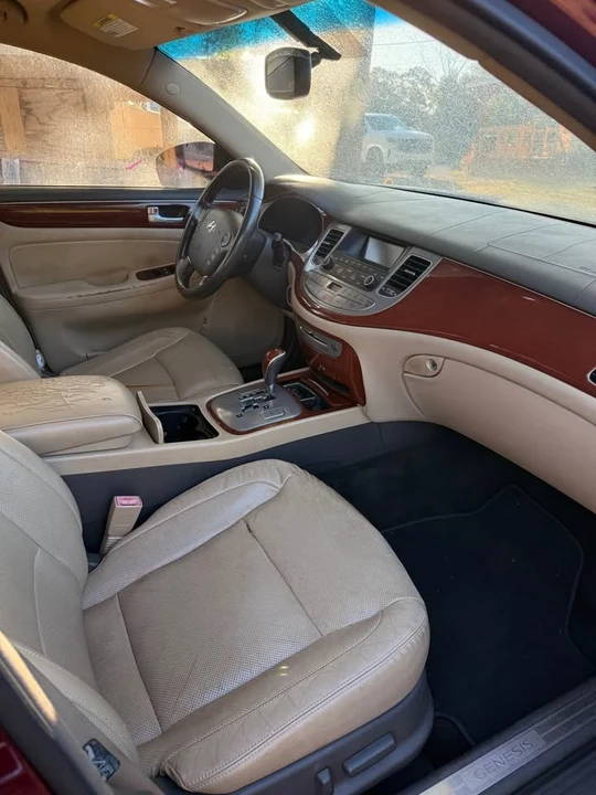 2013 Hyundai Genesis - Image 4 of 5