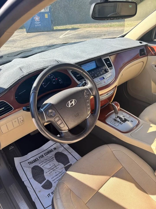 2013 Hyundai Genesis - Image 6 of 6