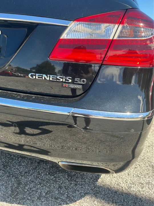 2013 Hyundai Genesis - Image 5 of 19
