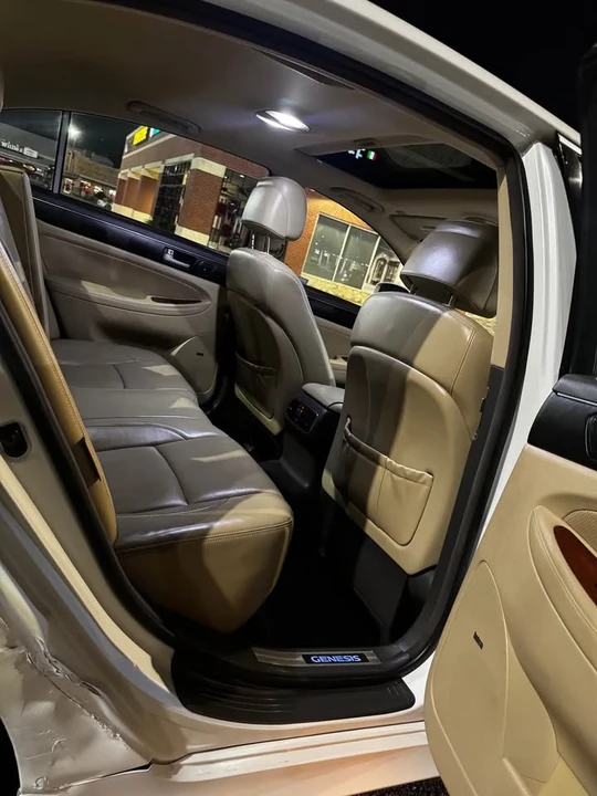2013 Hyundai Genesis - Image 9 of 9