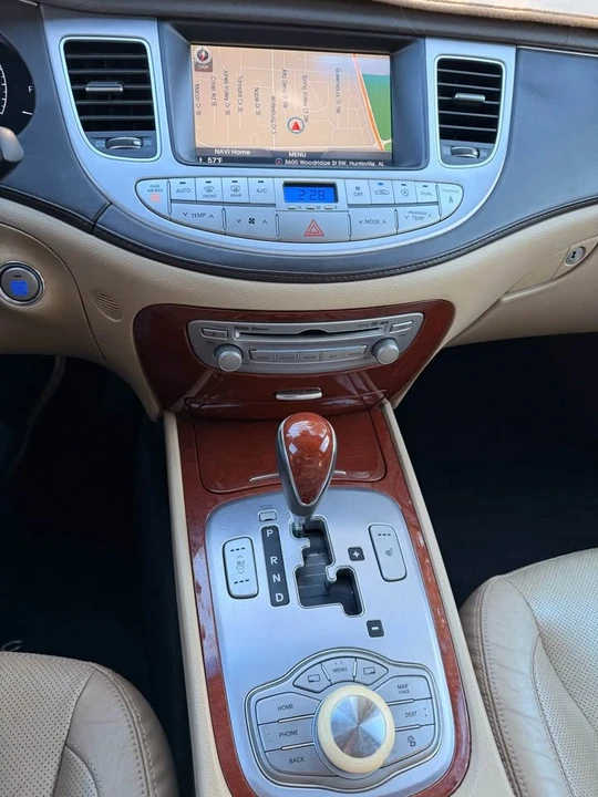 2013 Hyundai Genesis - Image 13 of 14