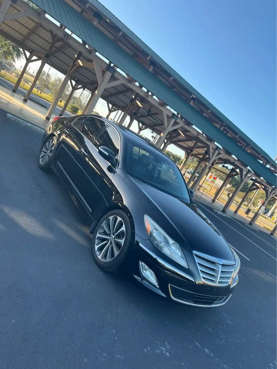 2013 Hyundai Genesis - Image 5 of 20