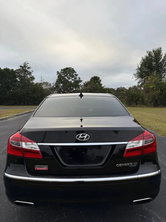 2013 Hyundai Genesis - Image 5 of 13