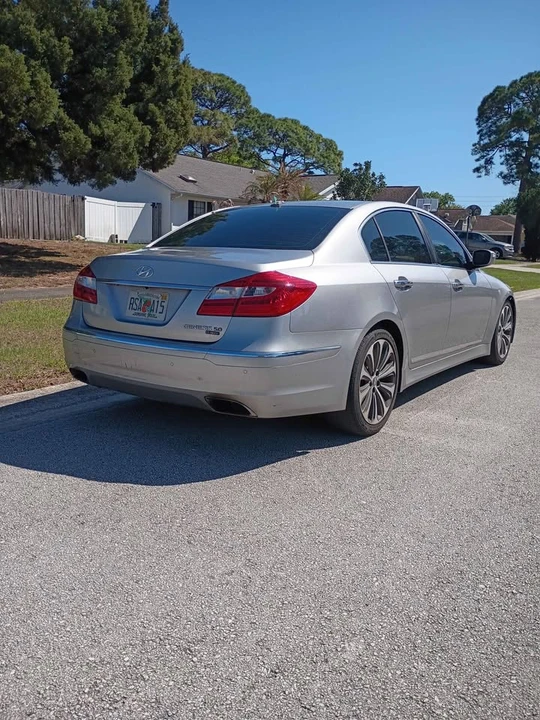 2013 Hyundai Genesis - Image 3 of 12