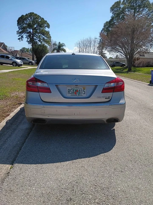 2013 Hyundai Genesis - Image 4 of 12