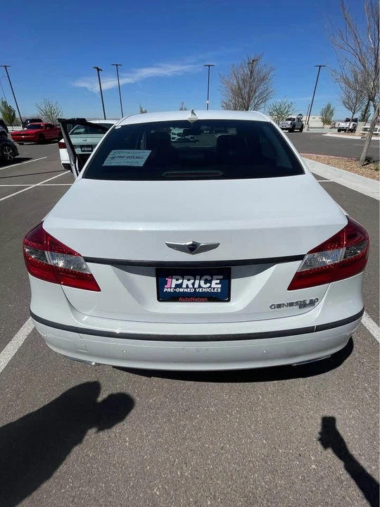 2013 Hyundai Genesis - Image 7 of 8