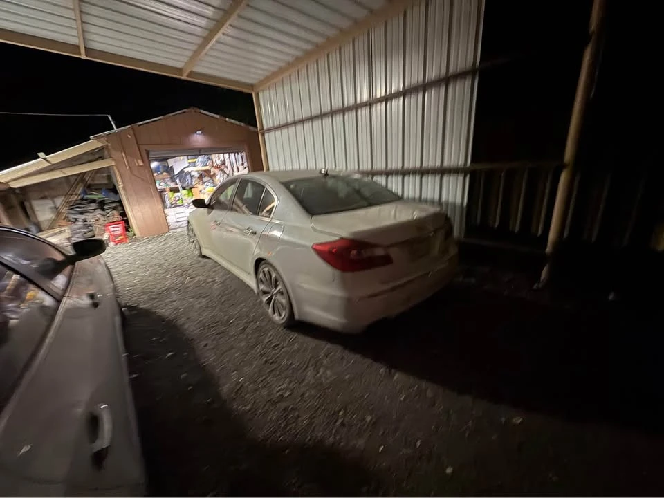 2013 Hyundai Genesis - Image 5 of 5