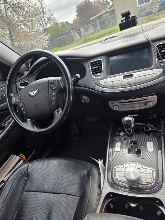 2013 Hyundai Genesis - Image 8 of 8