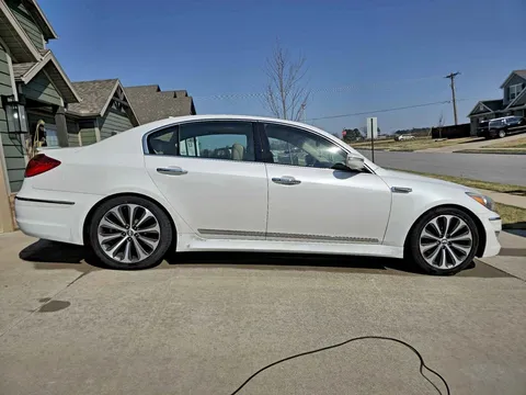 2013 Hyundai Genesis 5.0 R-Spec Sedan
