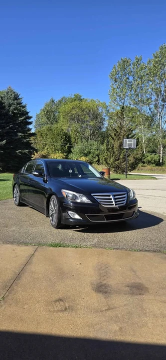 2013 Hyundai Genesis - Image 5 of 12