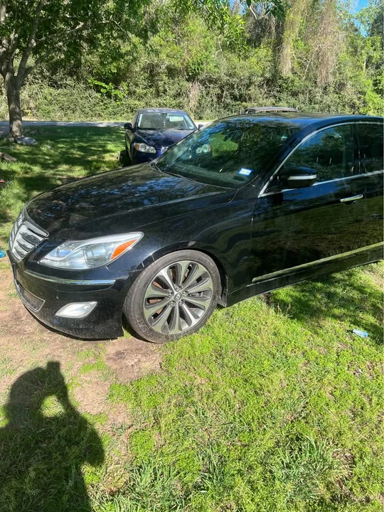 2013 Hyundai Genesis - Image 3 of 8