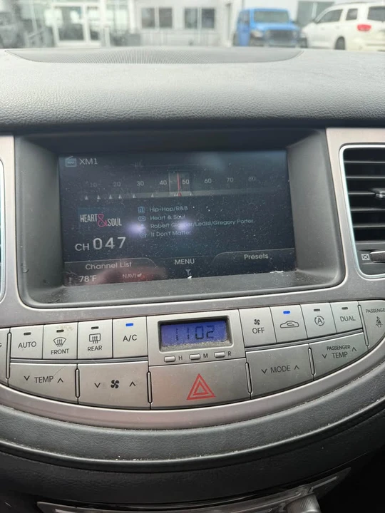 2013 Hyundai Genesis - Image 7 of 8