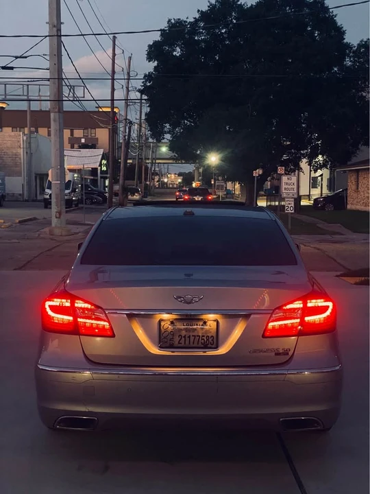 2013 Hyundai Genesis - Image 16 of 16