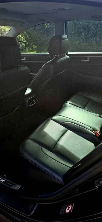 2013 Hyundai Genesis - Image 9 of 12