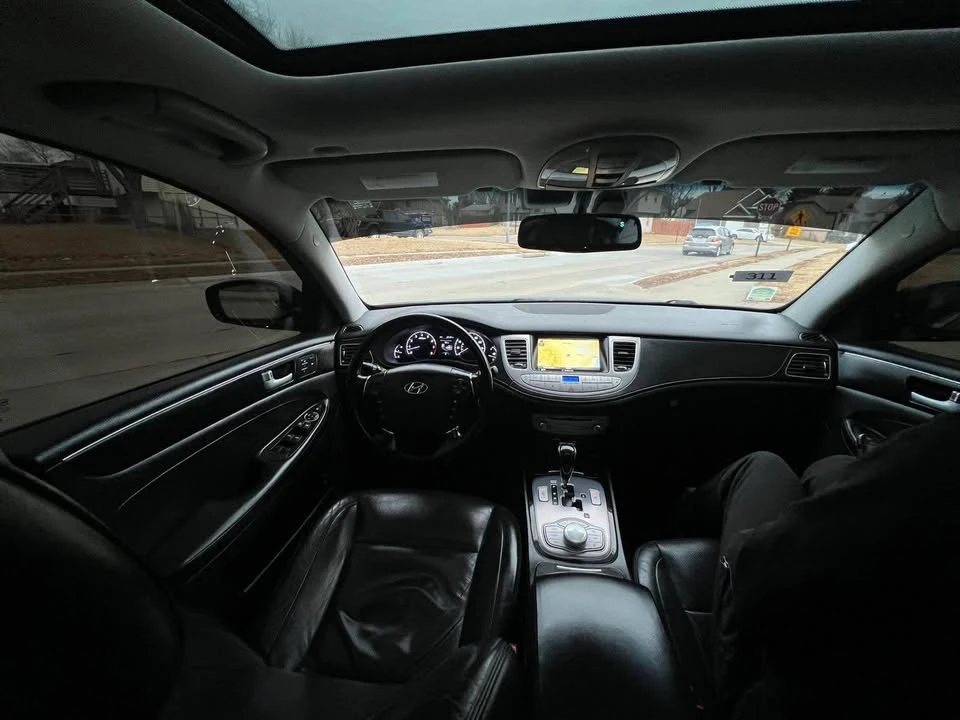 2013 Hyundai Genesis - Image 14 of 14