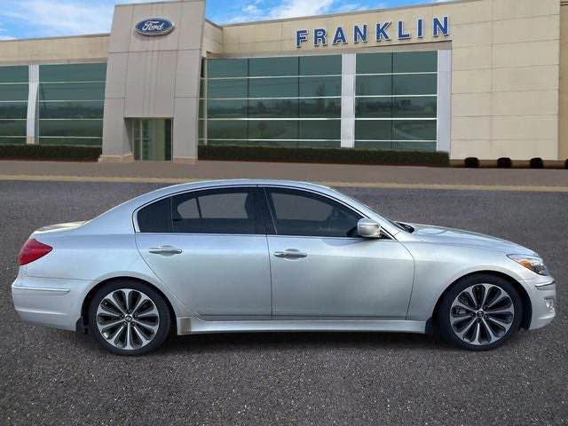 2013 Hyundai Genesis - Image 7 of 10