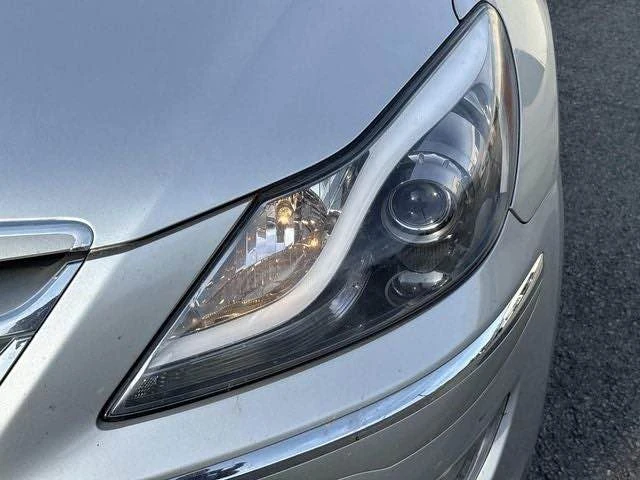 2013 Hyundai Genesis - Image 9 of 10