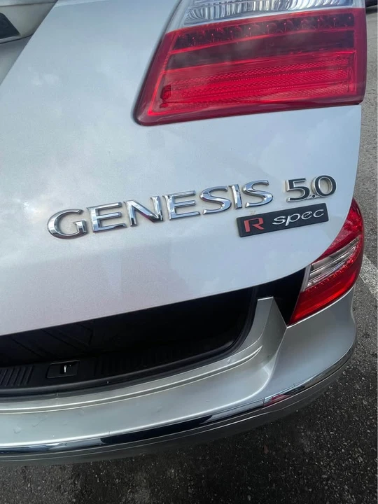 2013 Hyundai Genesis - Image 7 of 7