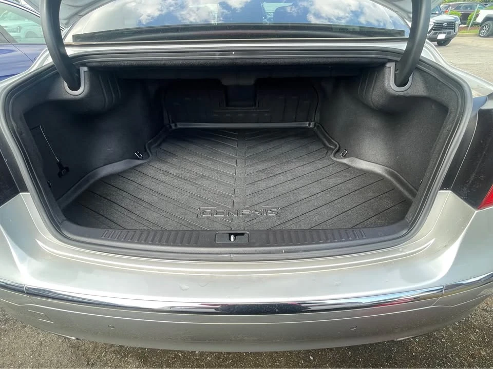 2013 Hyundai Genesis - Image 6 of 7