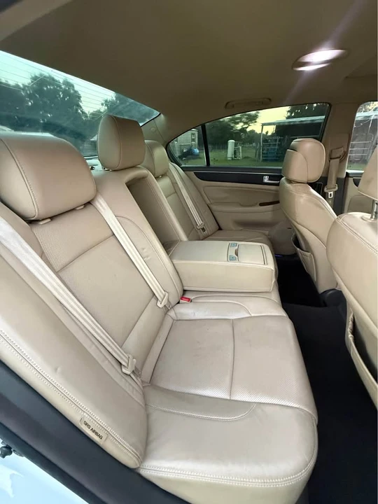 2013 Hyundai Genesis - Image 17 of 19