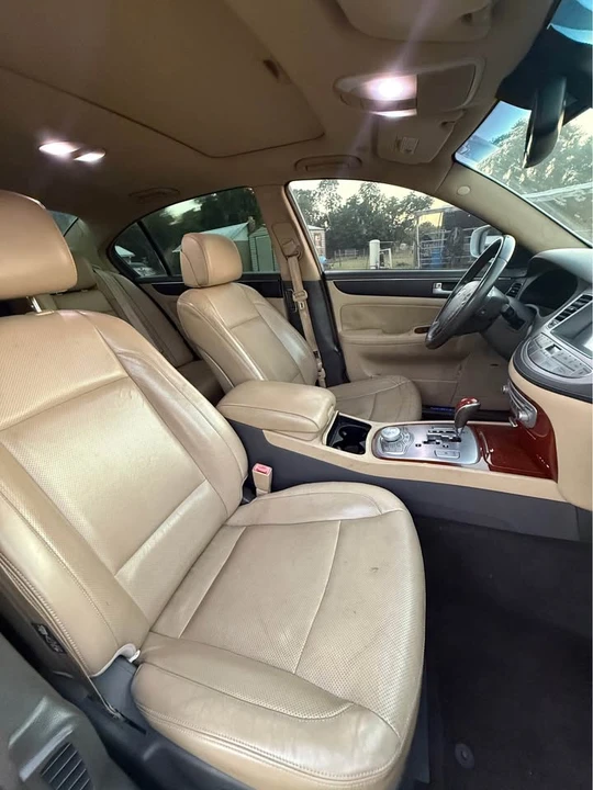 2013 Hyundai Genesis - Image 19 of 19