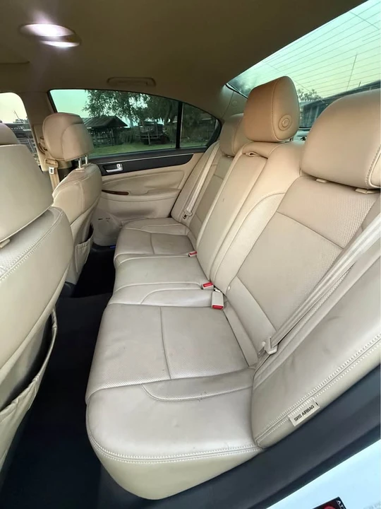 2013 Hyundai Genesis - Image 12 of 19