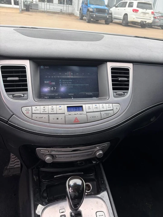 2013 Hyundai Genesis - Image 7 of 7