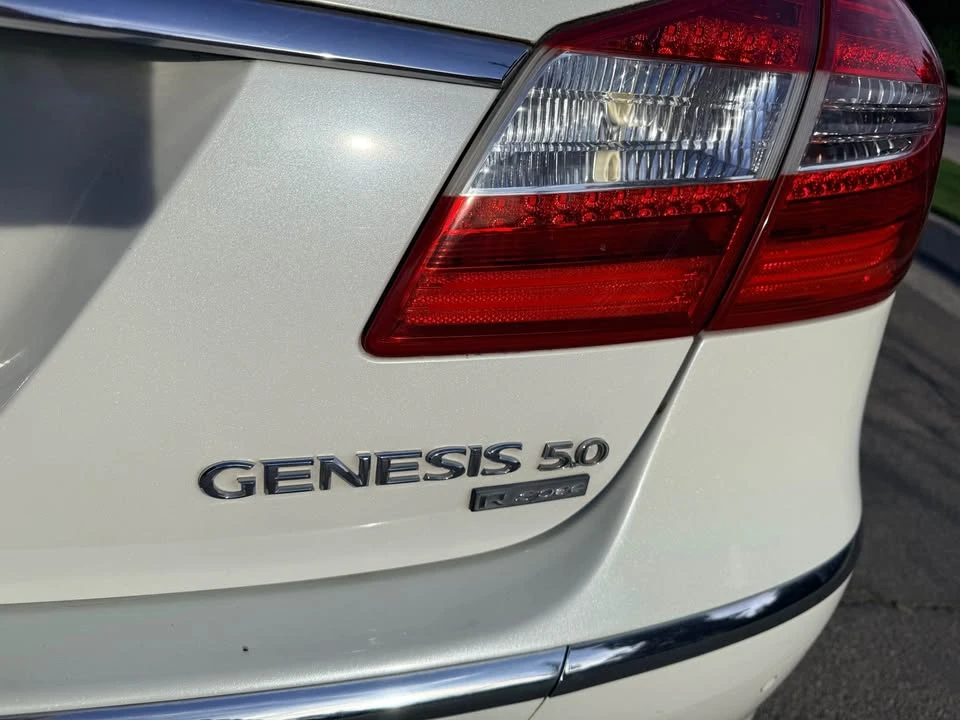 2013 Hyundai Genesis - Image 5 of 8