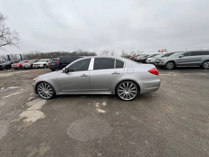 2013 Hyundai Genesis - Image 9 of 20