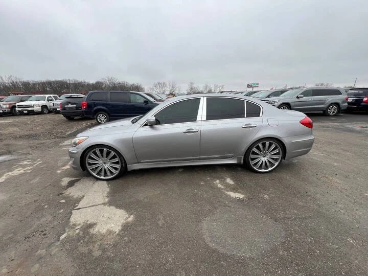 2013 Hyundai Genesis - Image 2 of 20