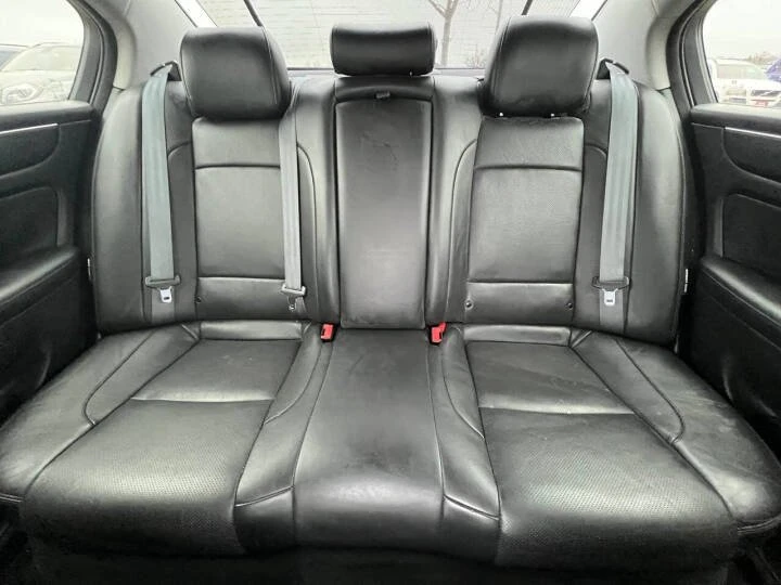 2013 Hyundai Genesis - Image 14 of 20