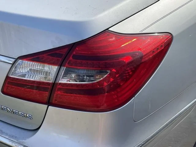2013 Hyundai Genesis - Image 7 of 8