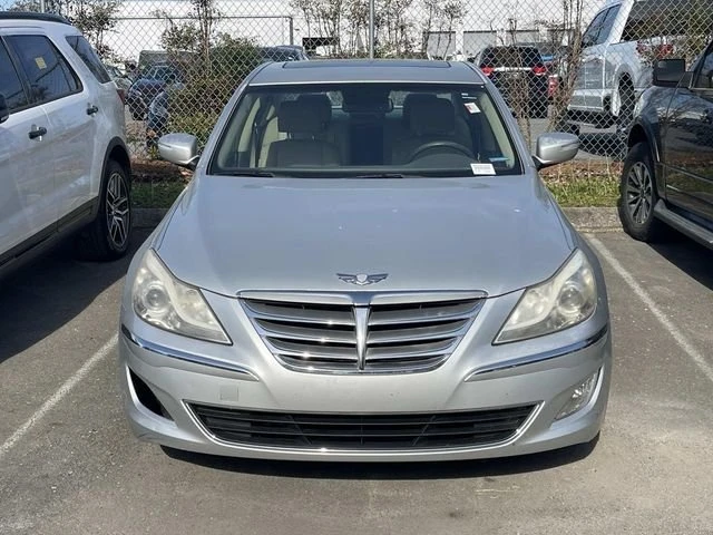 2013 Hyundai Genesis - Image 2 of 8