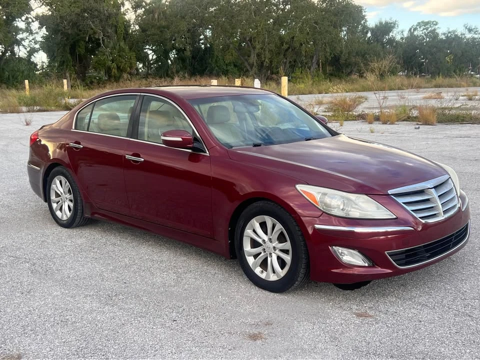 2013 Hyundai Genesis - Image 3 of 19